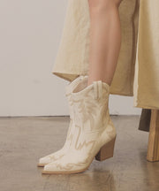 Nantes - Embroidered Cowboy Boots